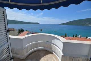 Апарт-отели Hotel Vila Margot Херцег-Нови Двухместный номер с 1 кроватью и балконом-3