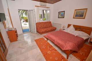 Апарт-отели Hotel Vila Margot Херцег-Нови Двухместный номер с 1 кроватью и балконом-2